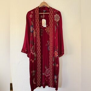 Johnny Was long kimono coat. Messine pomegranate size medium. Two pockets.